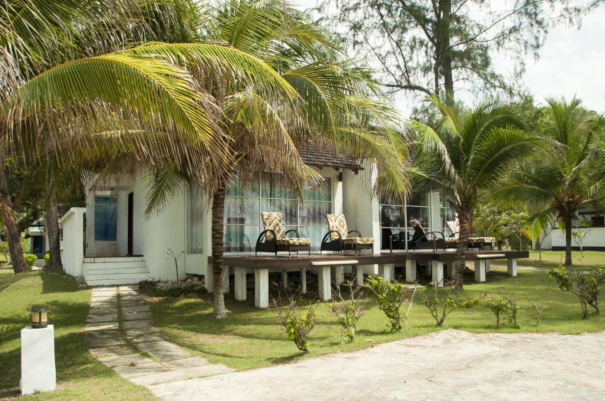 Sari Pacifica Resort & Spa, Sibu Island, Johor Pulau Sibu Exterior foto